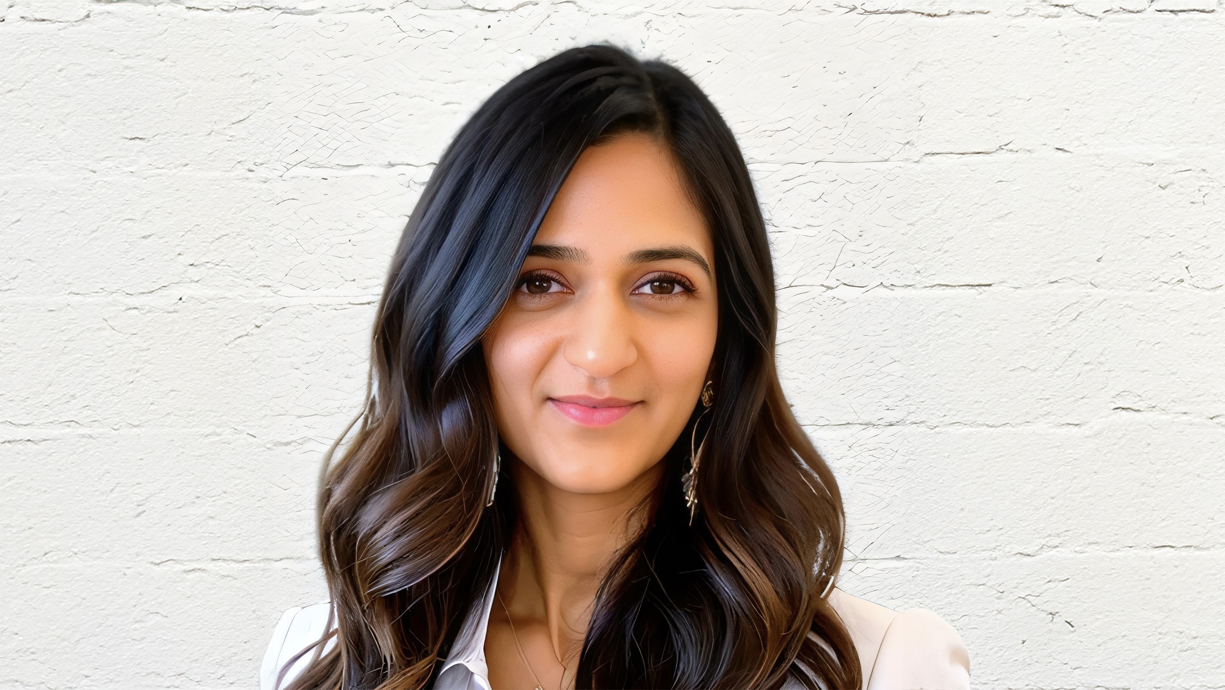 Headshot of Alisha Zaveri, the account director of digital at Colangelo and Partners