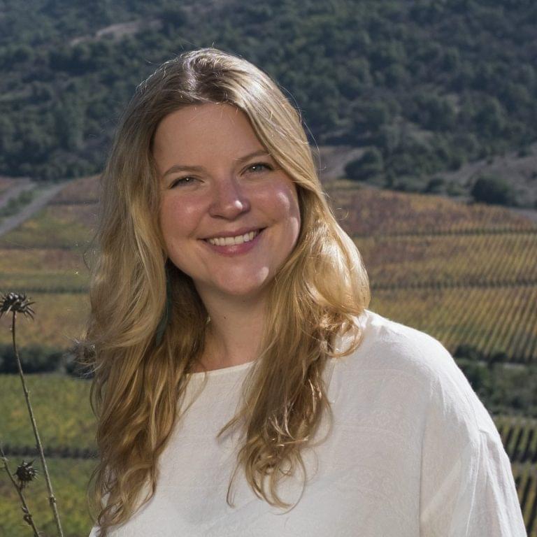Photo of Amanda Barnes