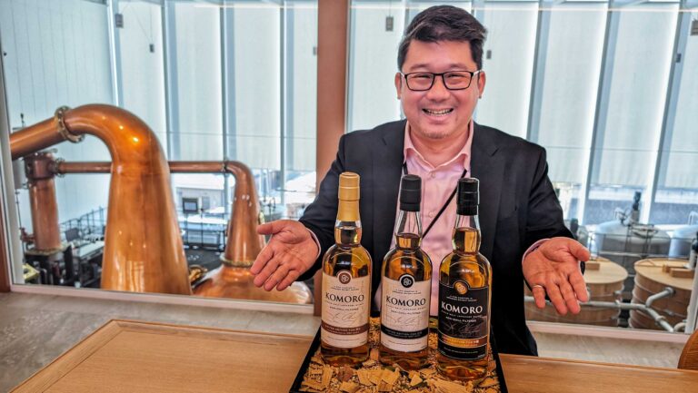 Ian Chang, who became world-renowned for his work with Kavalan Whisky, has now brought his expertise to Komoro Distillery. 