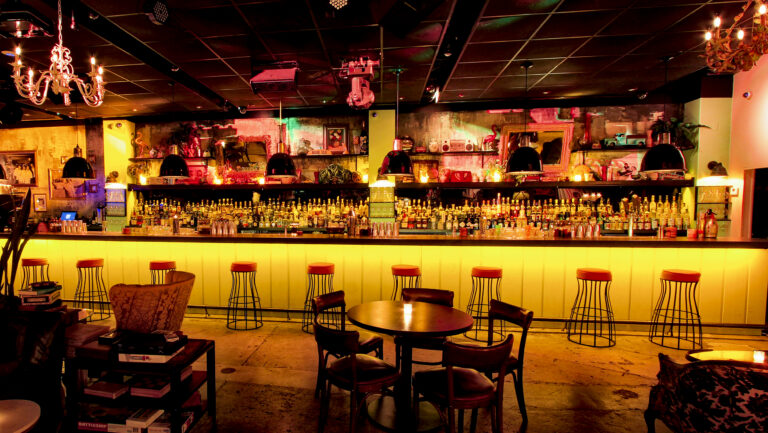 The Biggest Pricing Mistakes in Bar Programs, According to Hospitality Experts